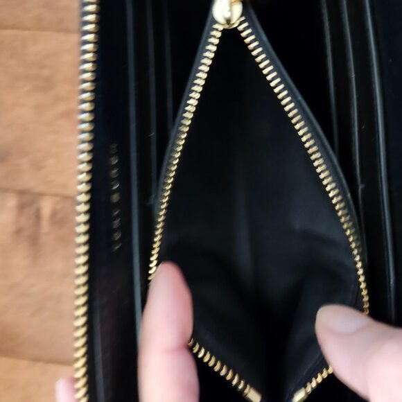 Tory Burch Kira Chevron black zip continental wallet in leather - Picture 10 of 11